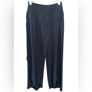Sympli Pants Size 4
